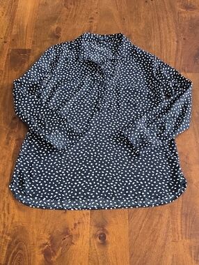 Ann Taylor Black and White Dot Button-Front Roll Sleeve Blouse Size 6 Petite